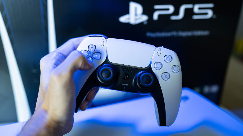 Manette PS5 : comment choisir la meilleure manette pour jouer ?