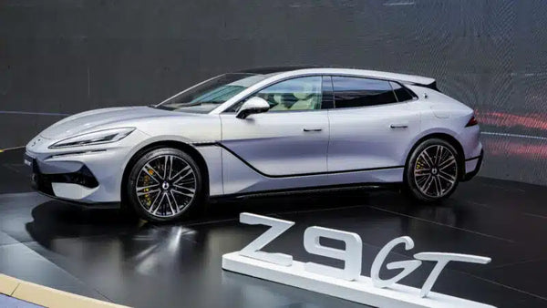 Denza Z9 GT : La Supercar Électrique de BYD qui Concurrence la Porsche Taycan