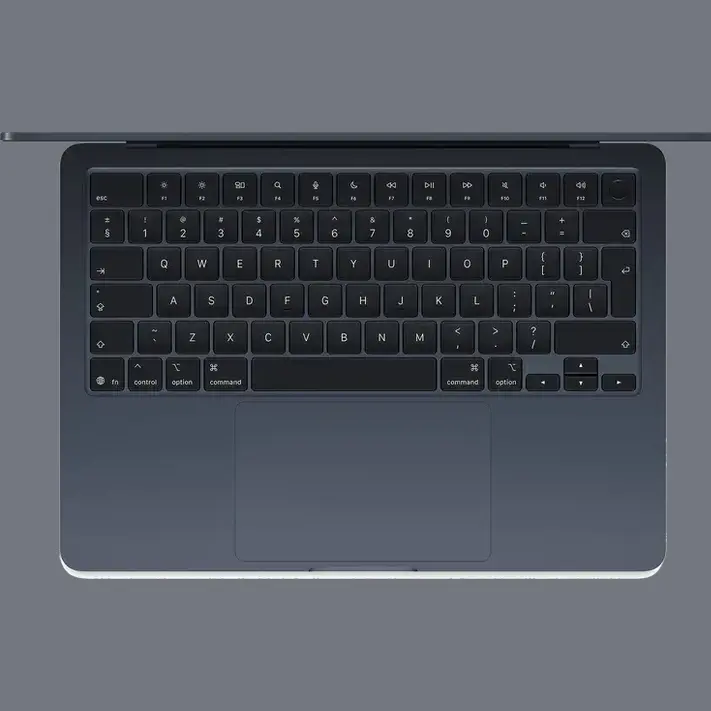 MacBook 15″ – Puce Apple M4, 24 Go RAM, 512 Go SSD (Midnight) — vue 2 — Connecto.ma