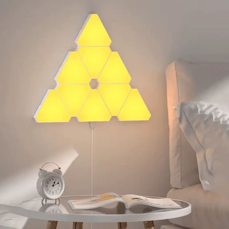Panneaux LED Triangulaires RGB Connectés – Alexa & Google — vue 2 — Connecto.ma