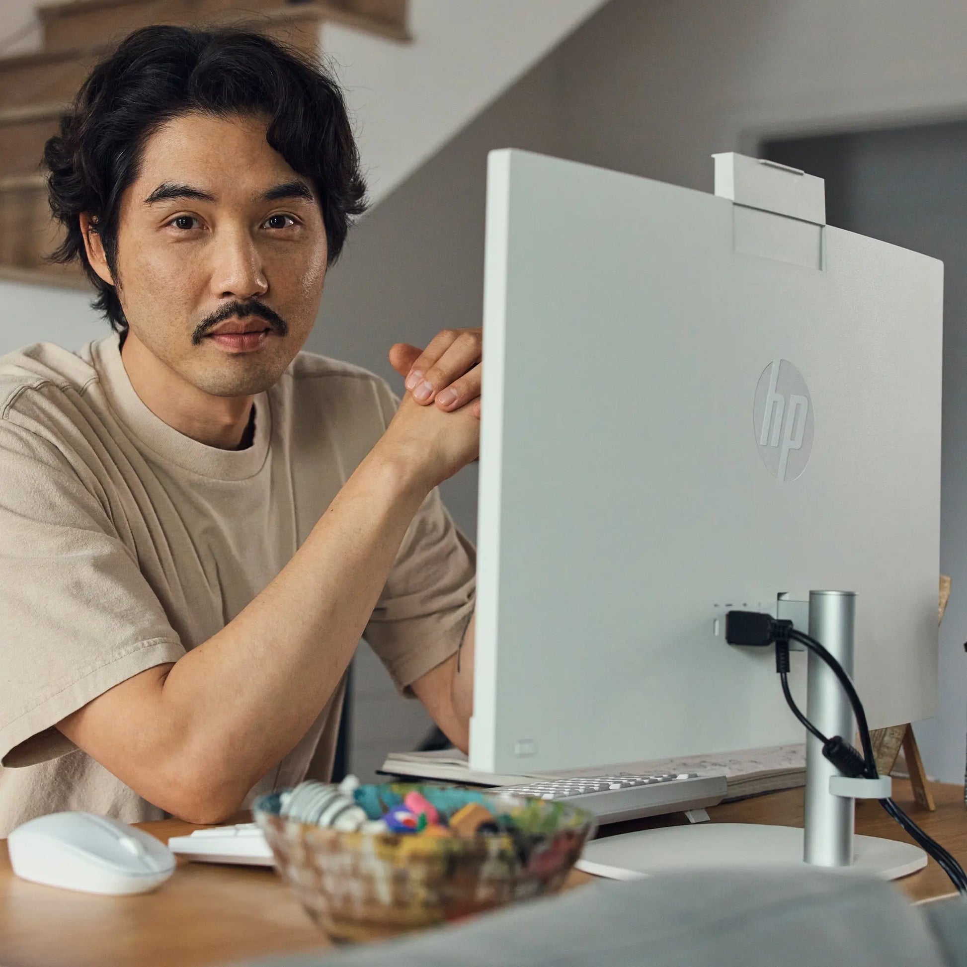 ORDINATEUR DE BUREAU TOUT-EN-UN HP AiO 24-cr0000nk (845P6EA) Hewlett Packard