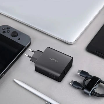 Chargeur AUKEY PA-Y11 USB-C PD + USB-A Quick Charge 3.0 48W (Noir)